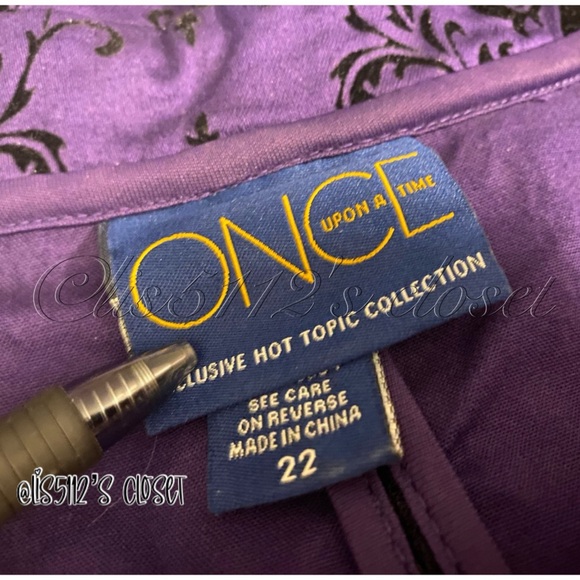 Hot Topic x Disney Once Upon A Time Regina Evil Queen Purple Damask Dress 22 3X - Picture 12 of 16